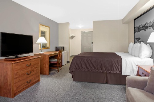 Super 8 by Wyndham Sault Ste Marie On image 10