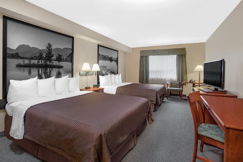 Super 8 by Wyndham Sault Ste Marie On image 21
