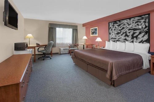 Super 8 by Wyndham Sault Ste Marie On image 5